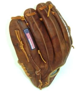 Nokona Walnut WB-1300C Baseball Glove 13 inch Right Hand Throw 12 Nokona Walnut WB-1300C Baseball Glove 13 inch Right Hand Throw -BASEBALL SHOP DSC06246 82316.1510159014