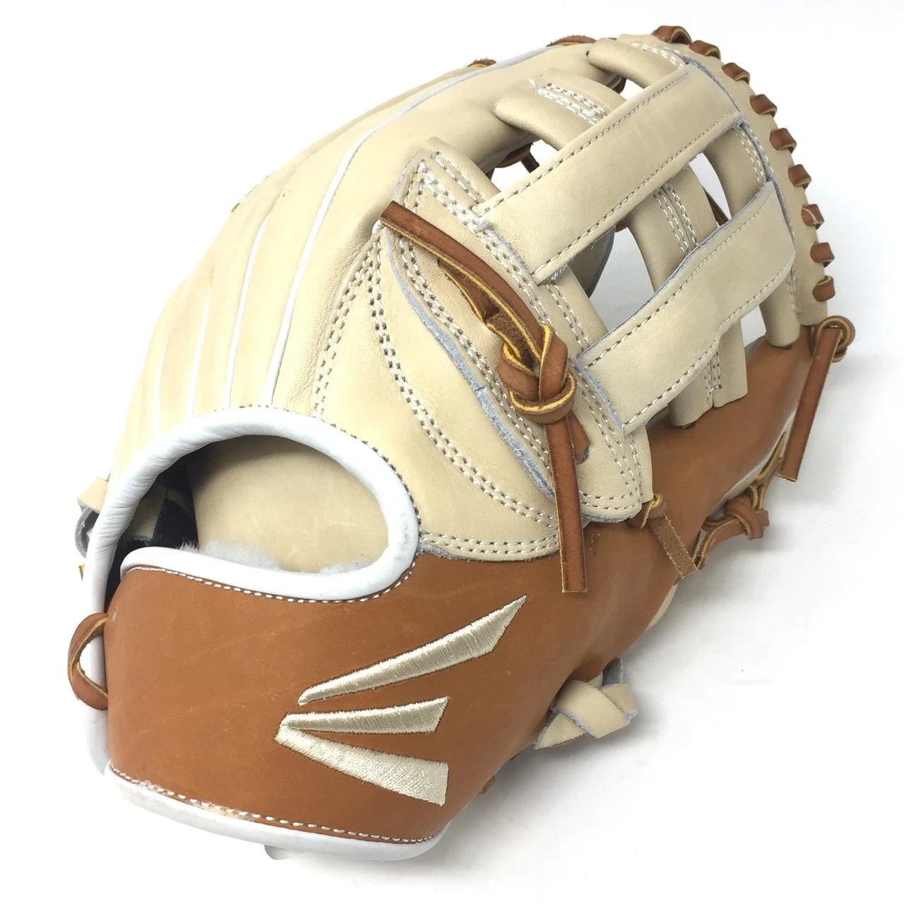 Easton Small Batch 35 Baseball Glove 11.75 Right Hand Throw 4 Easton Small Batch 35 Baseball Glove 11.75 Right Hand Throw - Image 4