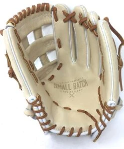 Easton Small Batch 35 Baseball Glove 11.75 Right Hand Throw 12 Easton Small Batch 35 Baseball Glove 11.75 Right Hand Throw -BASEBALL SHOP IMG 1789 49255.1552770866