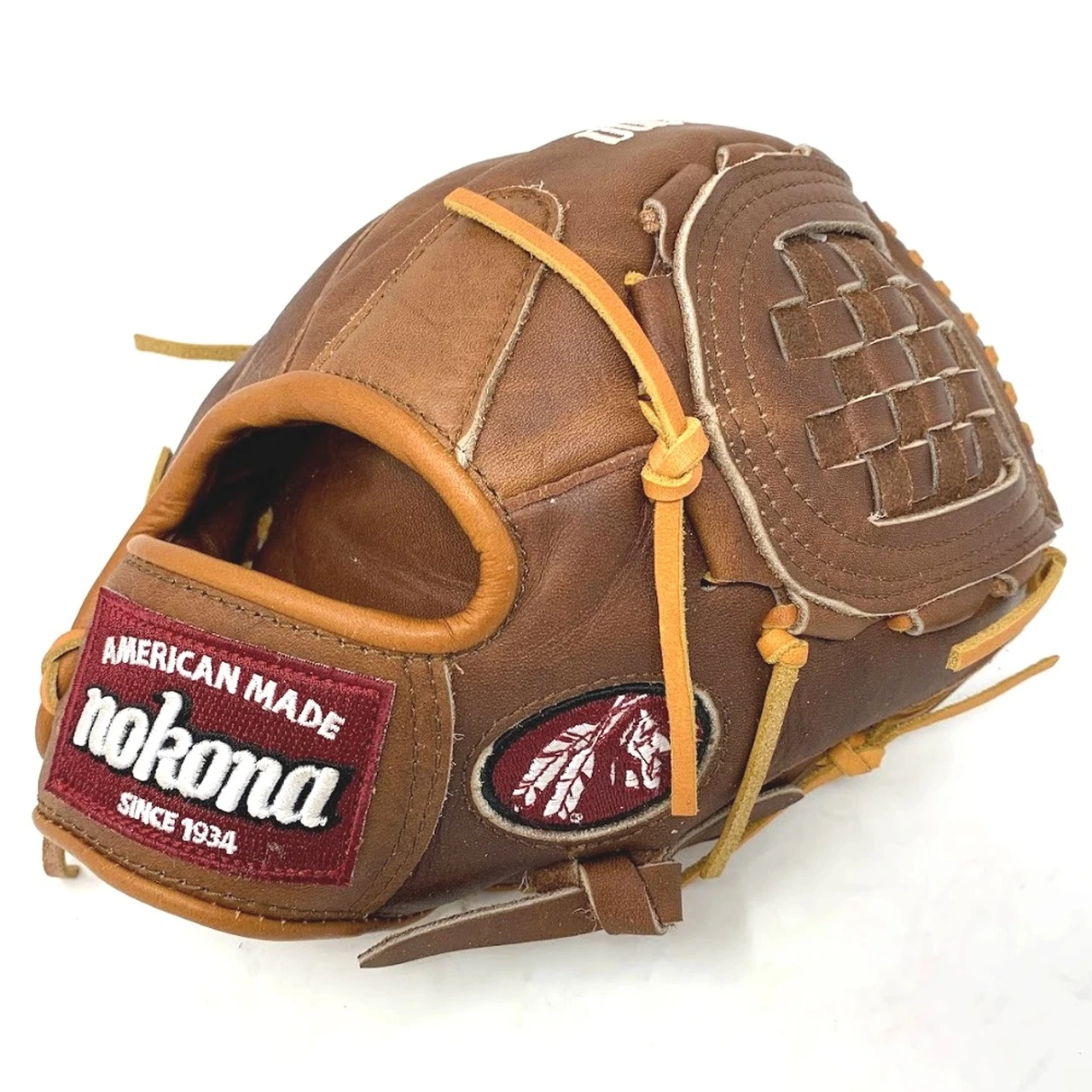 Nokona Walnut WB-100 Youth Baseball Glove 10.5 Right Hand Throw 1 Nokona Walnut WB-100 Youth Baseball Glove 10.5 Right Hand Throw