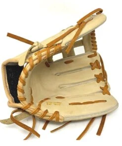 Soto Camel 12.75 H Web Baseball Glove Right Hand Throw 11 Soto Camel 12.75 H Web Baseball Glove Right Hand Throw -BASEBALL SHOP IMG 4362 05280.1639419497